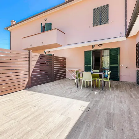 Terme Isola D'elba Srl מלון דירות