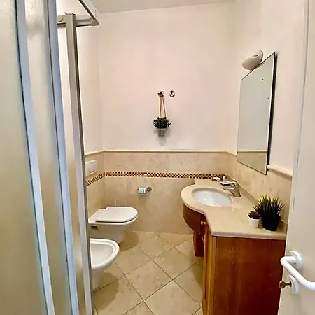 Terme Isola D'elba Srl פורטופראיו